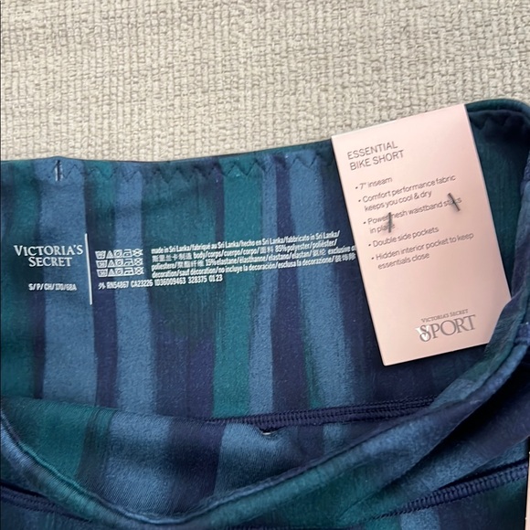 Victoria's Secret Sport Blue and Green Bike Shorts with High-Rise Waistband - Picture 3 of 4